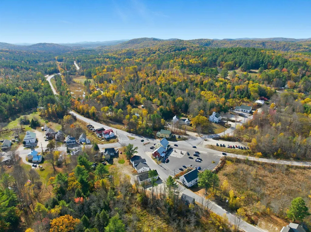 34 Courtland Drive Danbury NH 03230