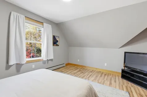 34 Courtland Drive Danbury NH 03230