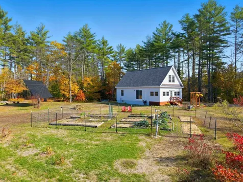 34 Courtland Drive Danbury NH 03230