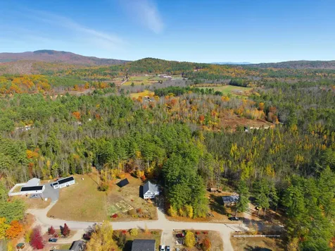 34 Courtland Drive Danbury NH 03230