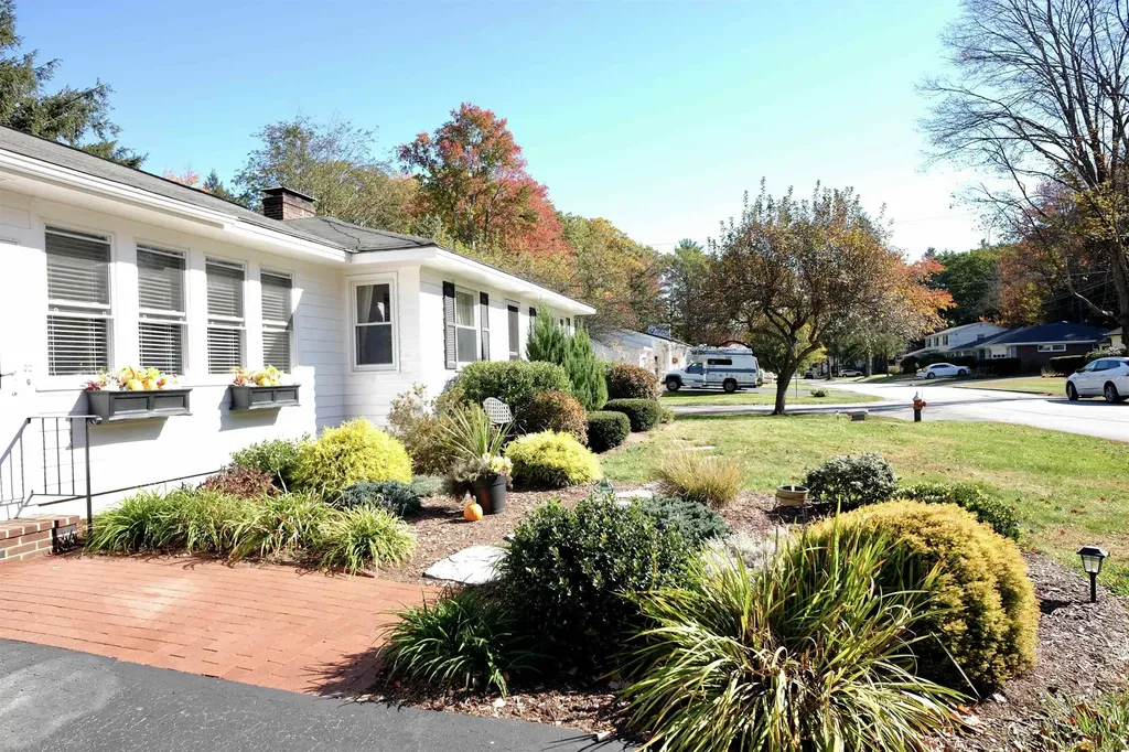 22 Wilson Avenue Concord NH 03301