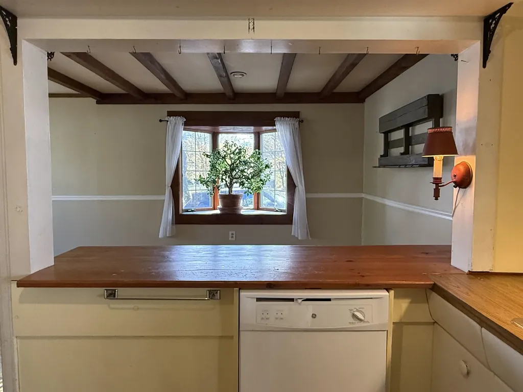 64 Bond Street Manchester VT 05255