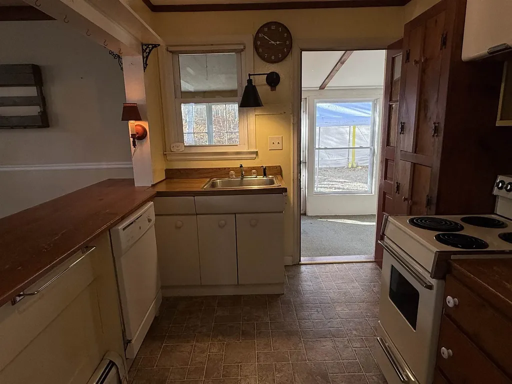 64 Bond Street Manchester VT 05255