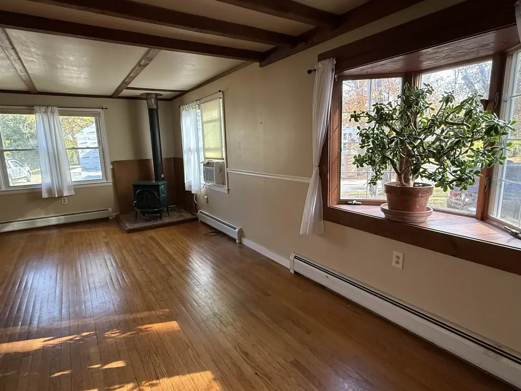 64 Bond Street Manchester VT 05255