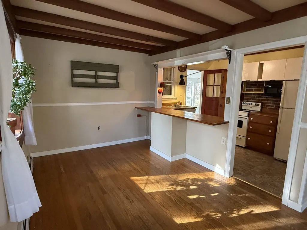 64 Bond Street Manchester VT 05255