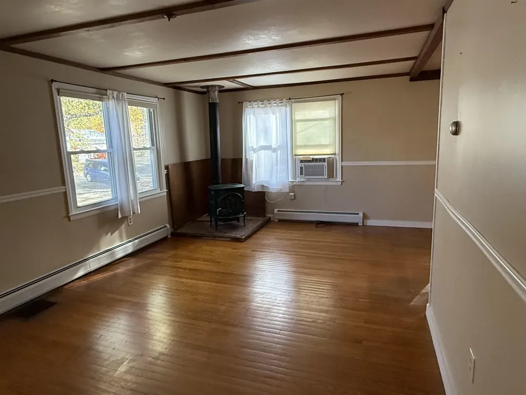 64 Bond Street Manchester VT 05255