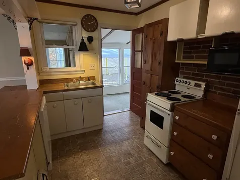 64 Bond Street Manchester VT 05255