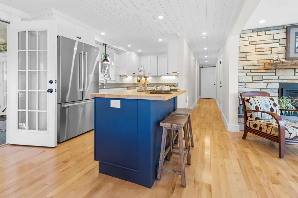 52 Chase Circle Center Harbor NH 03226