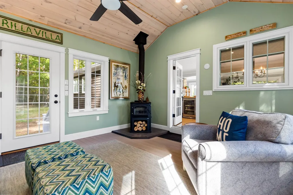 52 Chase Circle Center Harbor NH 03226