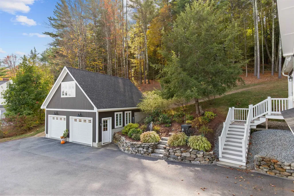 52 Chase Circle Center Harbor NH 03226