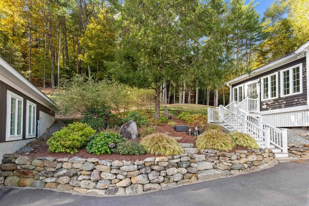 52 Chase Circle Center Harbor NH 03226