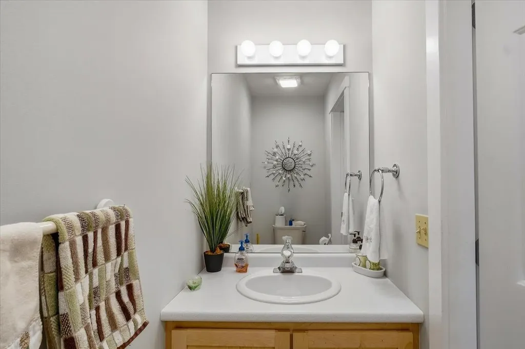 228 Commons Road Williston VT 05495