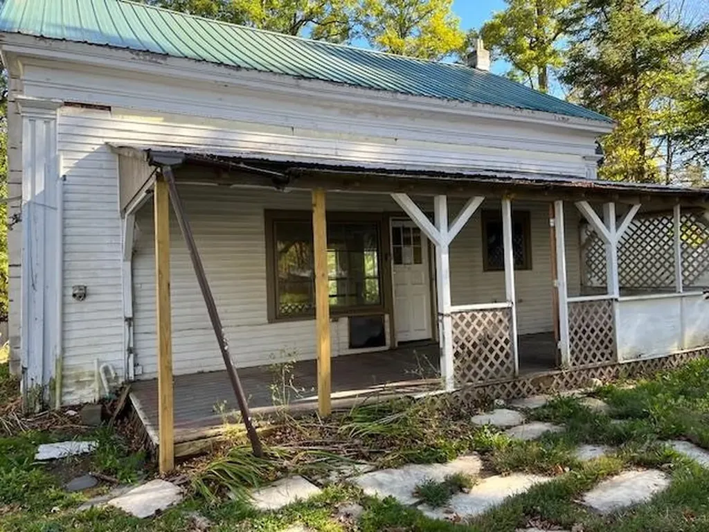 53-59 Raiches Cross Road Danby VT 05739