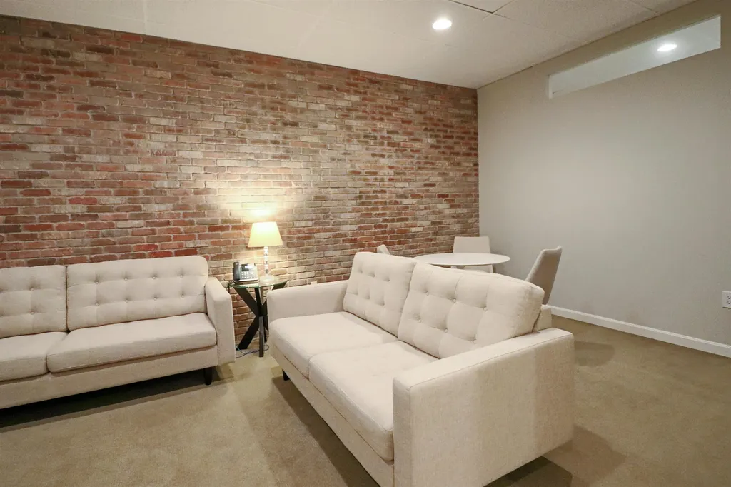 8, 9, 10 Vaughan Portsmouth NH 03801