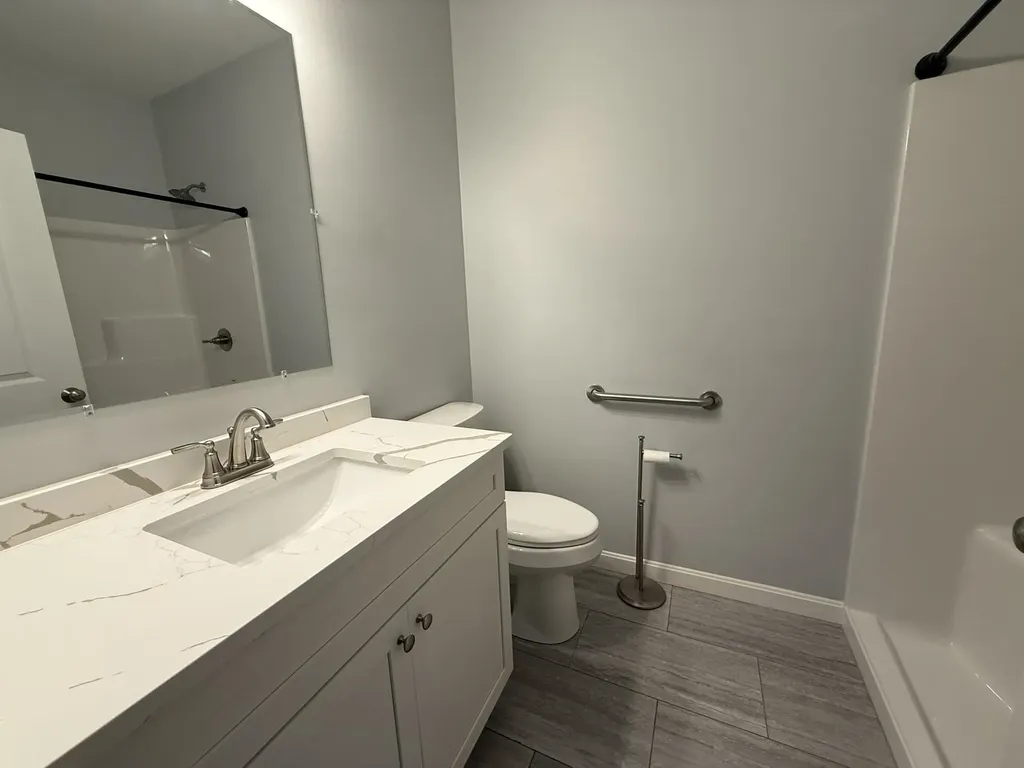 11 Venus Way Pelham NH 03076