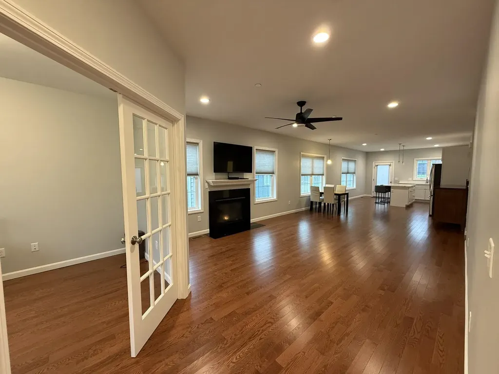 11 Venus Way Pelham NH 03076