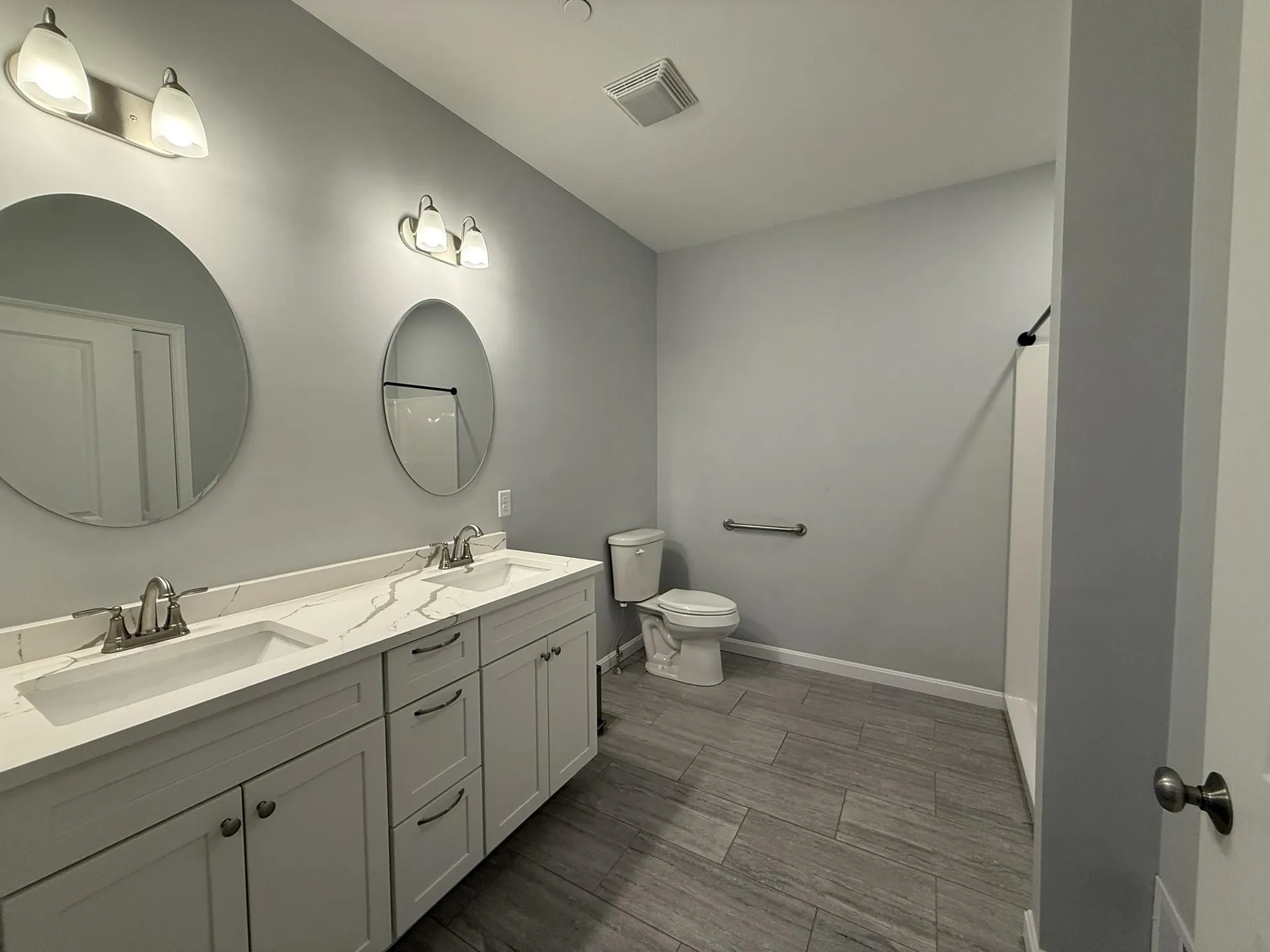 11 Venus Way Pelham NH 03076