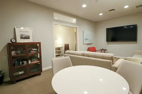 10 Vaughan Portsmouth NH 03801