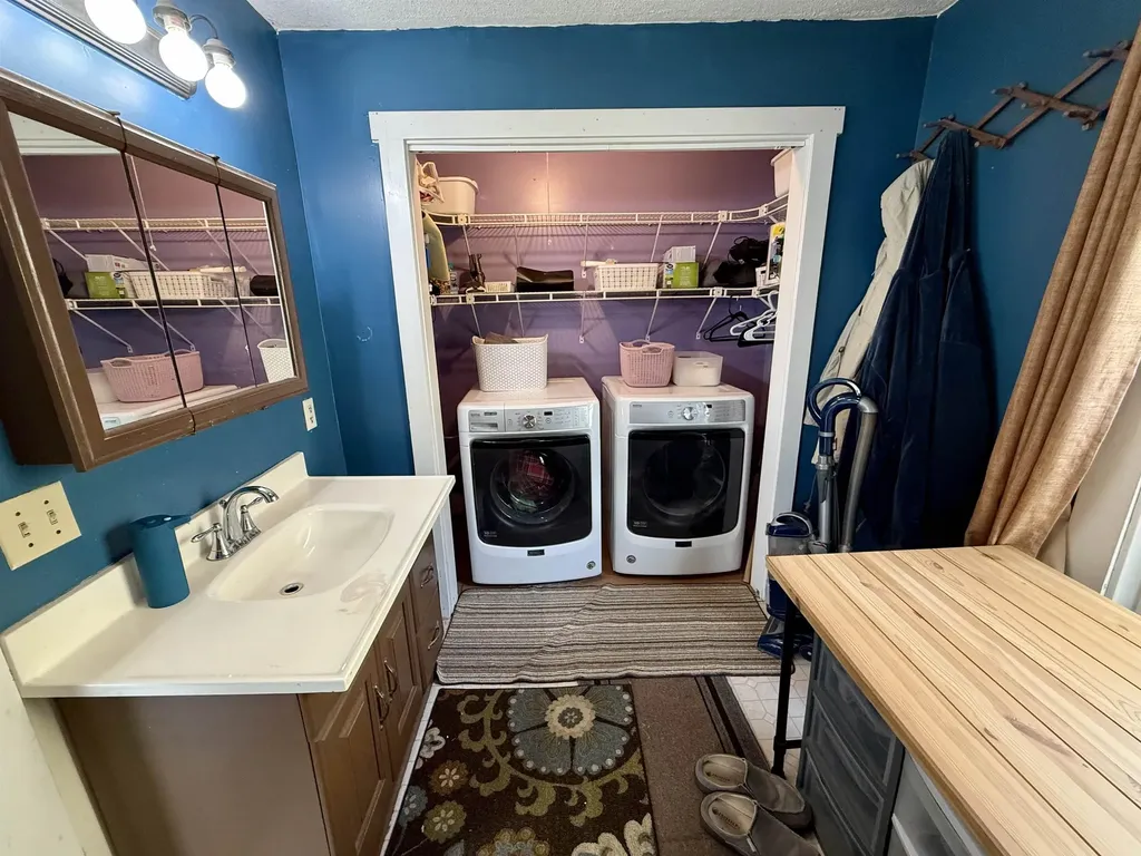 84 Spring Street Laconia NH 03246