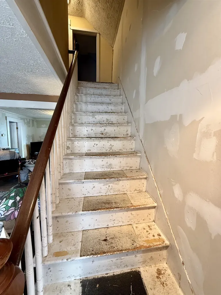 84 Spring Street Laconia NH 03246