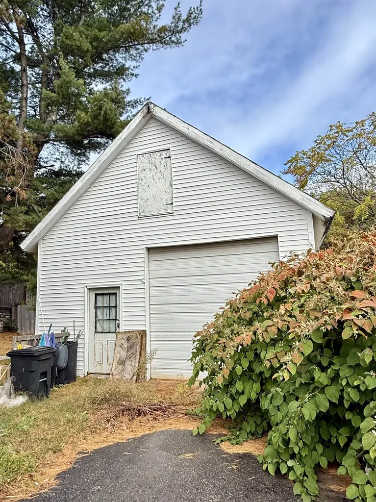 84 Spring Street Laconia NH 03246