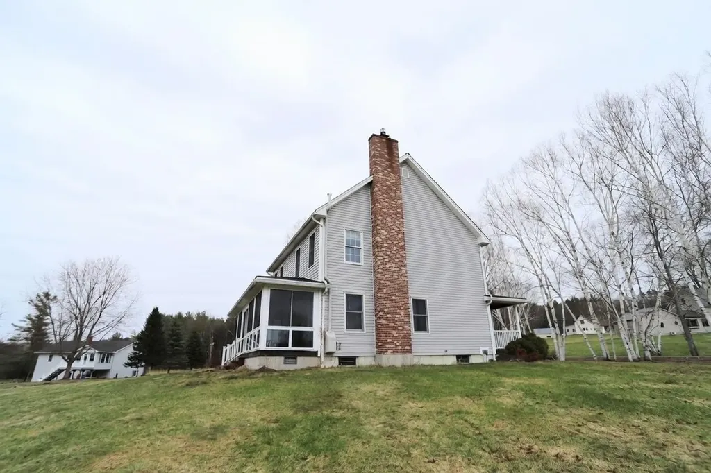 36 Tomahawk Path Derby VT 05829