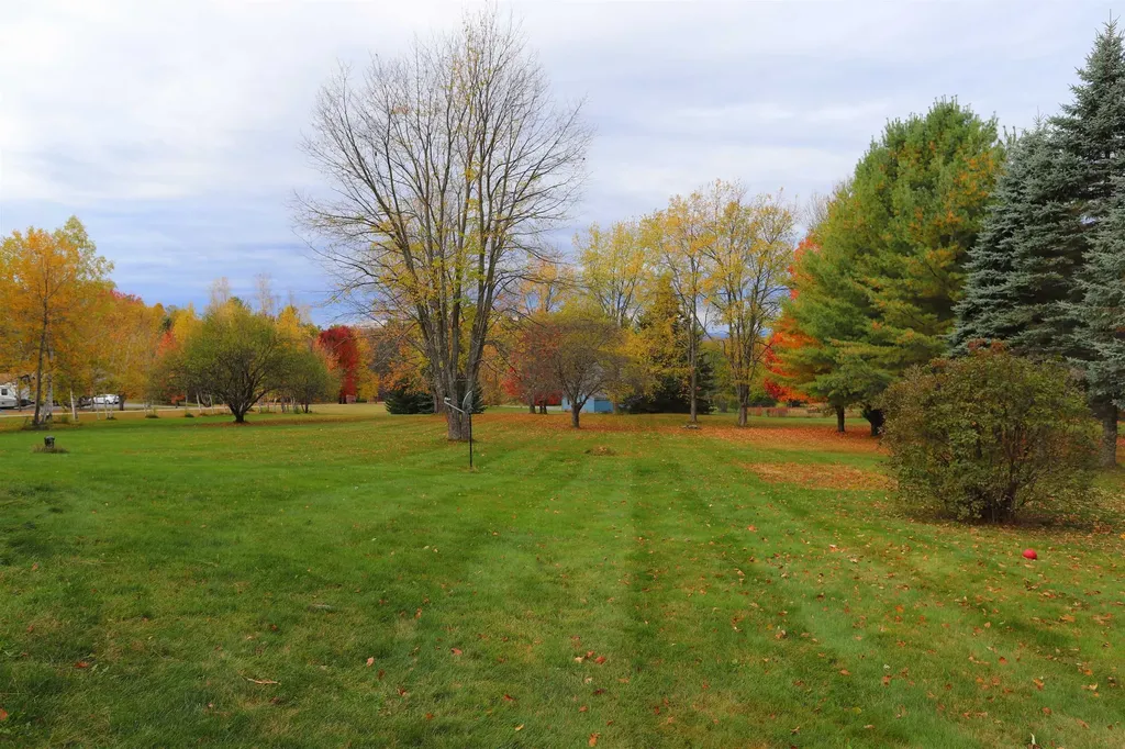 36 Tomahawk Path Derby VT 05829