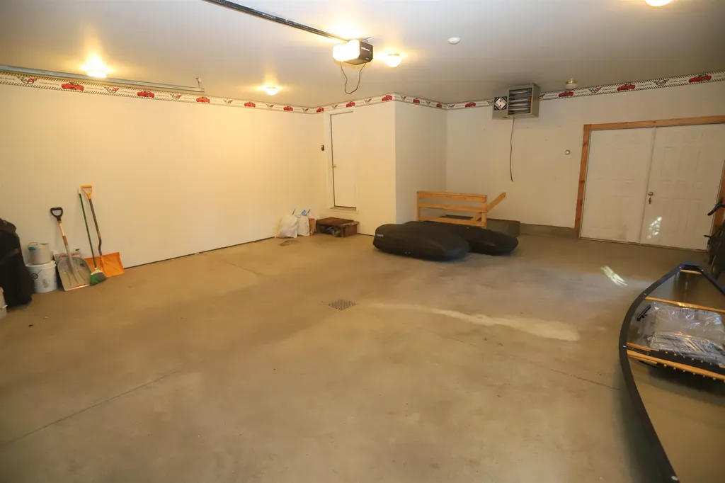 36 Tomahawk Path Derby VT 05829