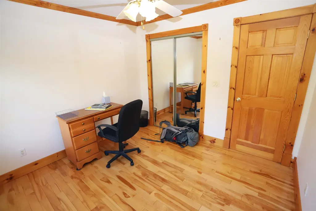 36 Tomahawk Path Derby VT 05829