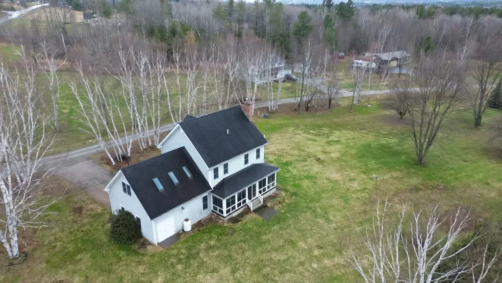 36 Tomahawk Path Derby VT 05829