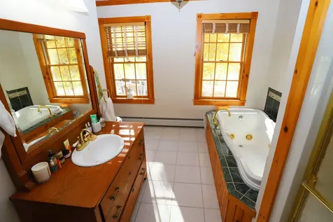 36 Tomahawk Path Derby VT 05829