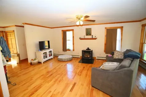 36 Tomahawk Path Derby VT 05829