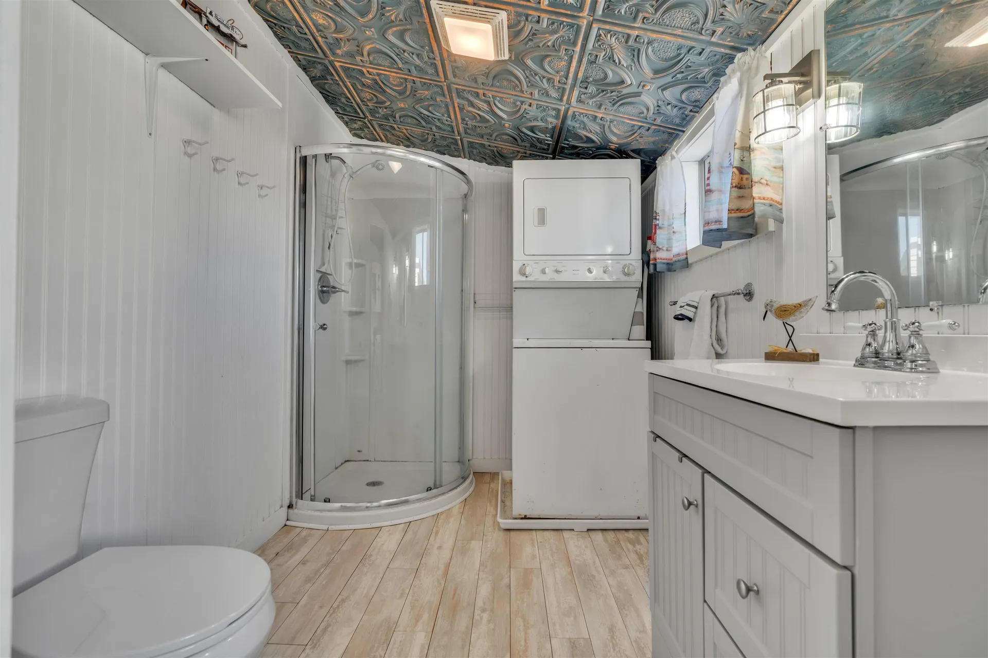 17 Johnson Avenue Hampton NH 03290-4906