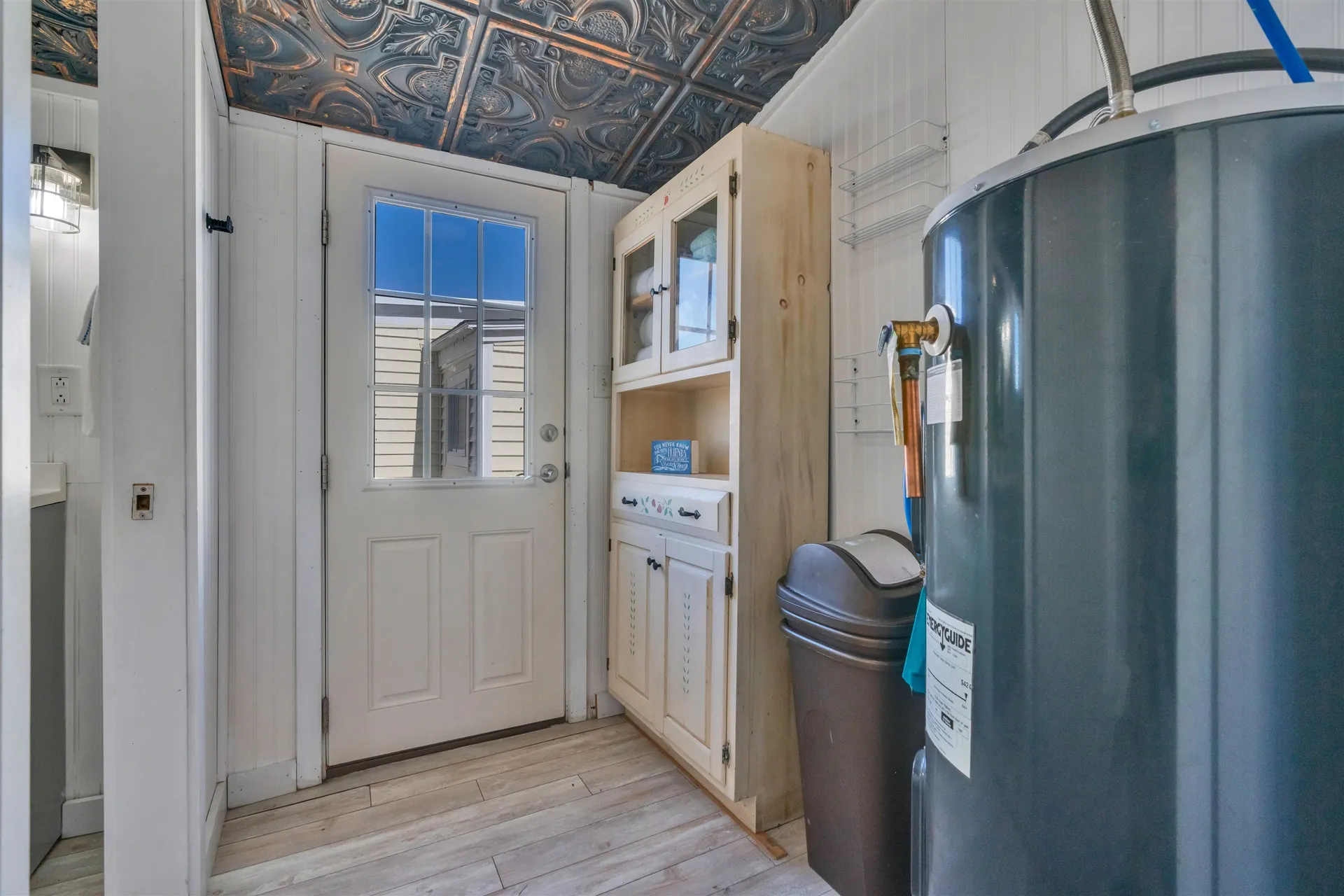 17 Johnson Avenue Hampton NH 03290-4906