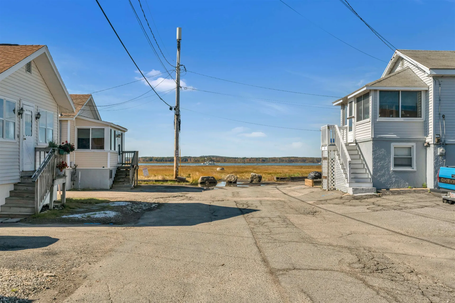 17 Johnson Avenue Hampton NH 03290-4906