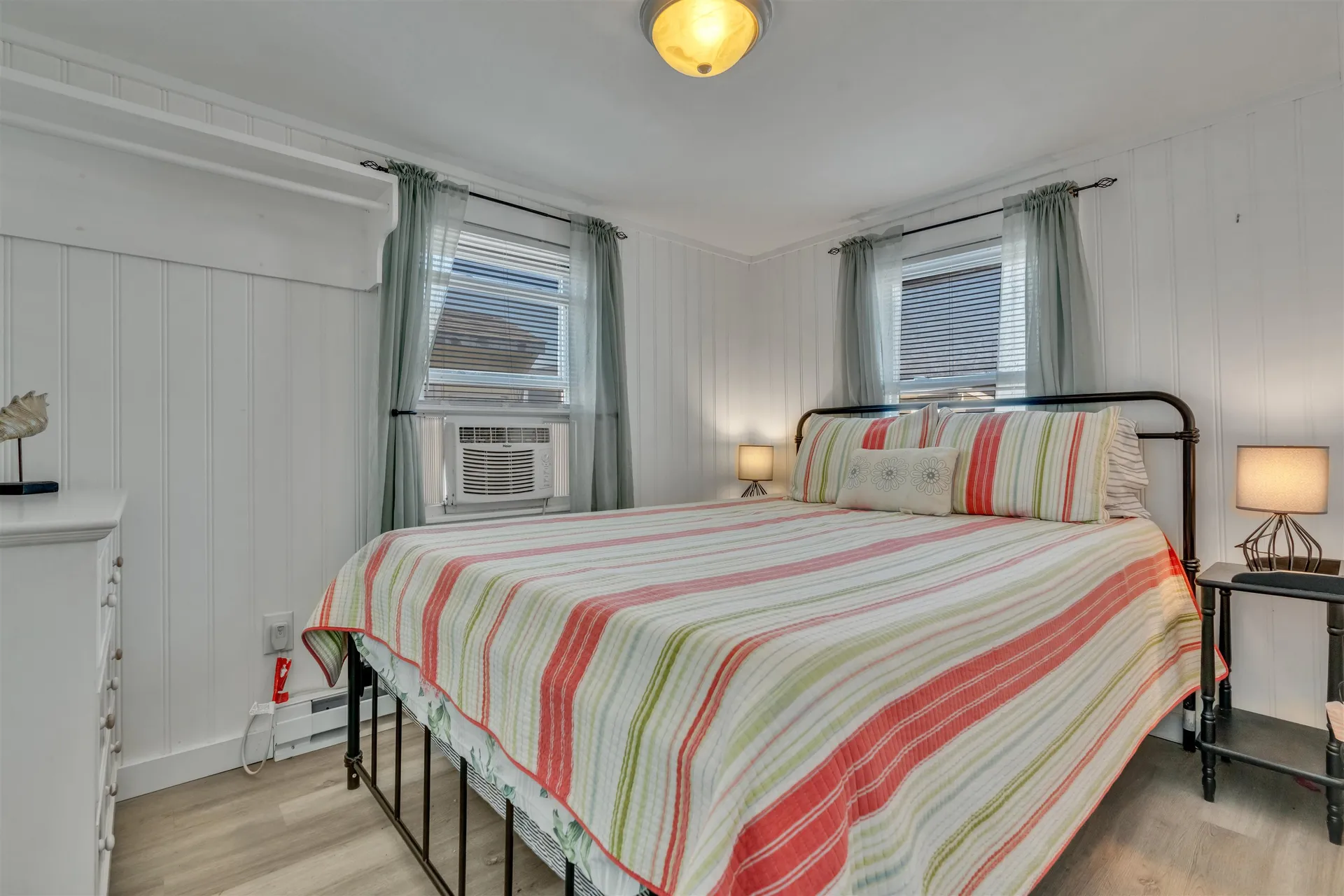 17 Johnson Avenue Hampton NH 03290-4906