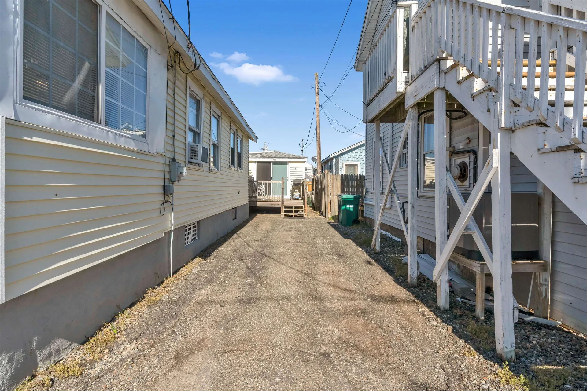 17 Johnson Avenue Hampton NH 03290-4906