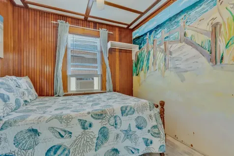 17 Johnson Avenue Hampton NH 03290-4906