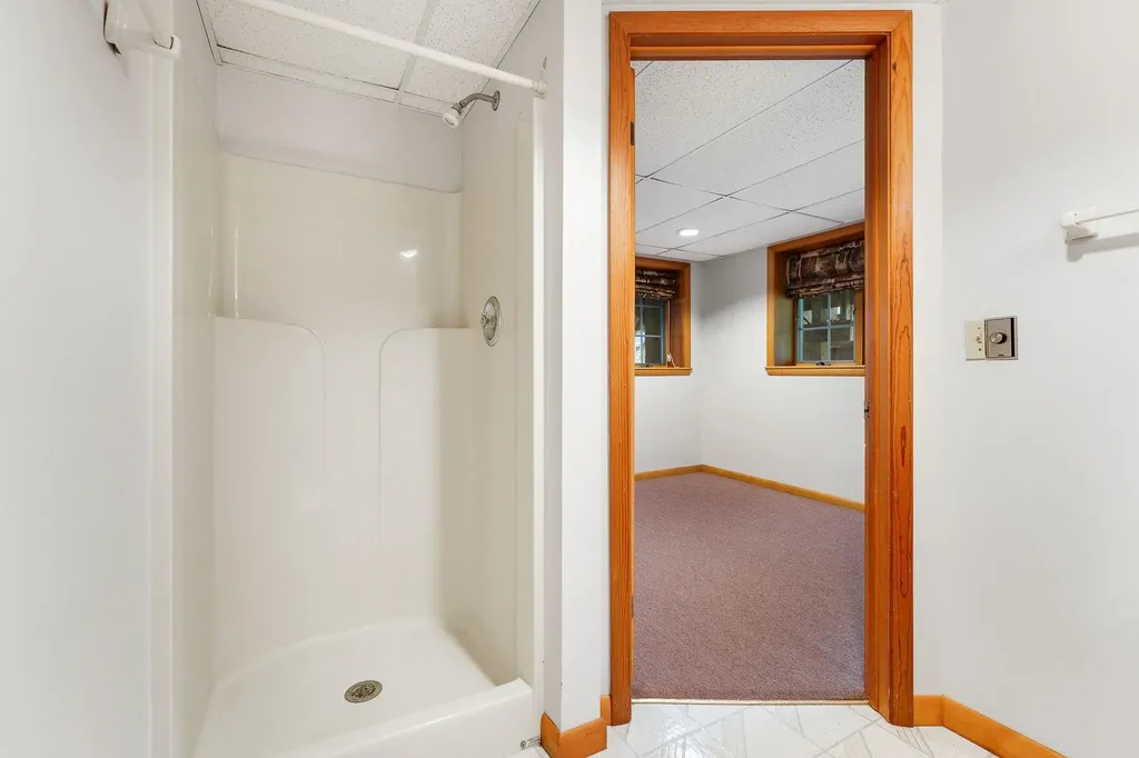 8 Margaret Street Essex VT 05452