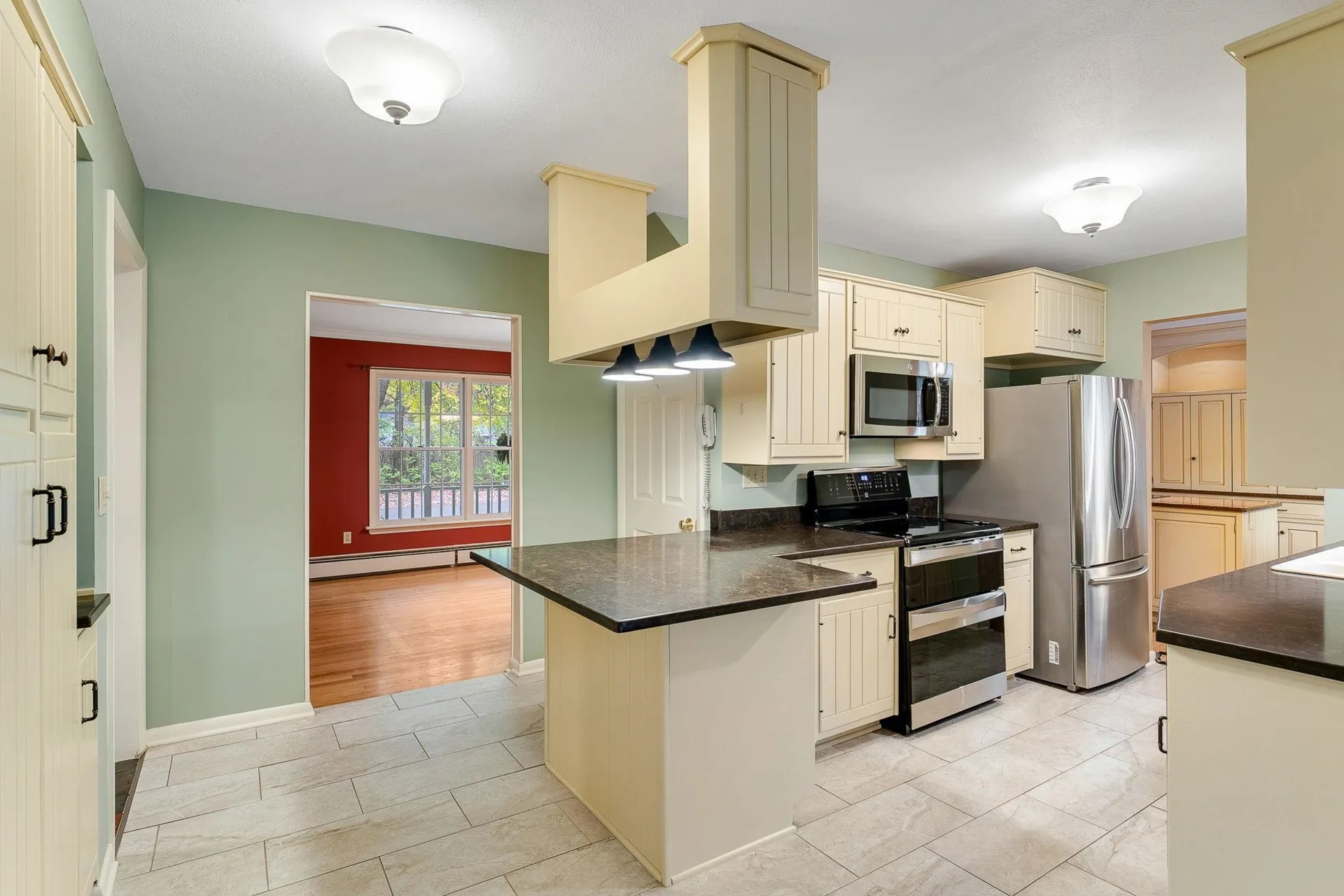 8 Margaret Street Essex VT 05452