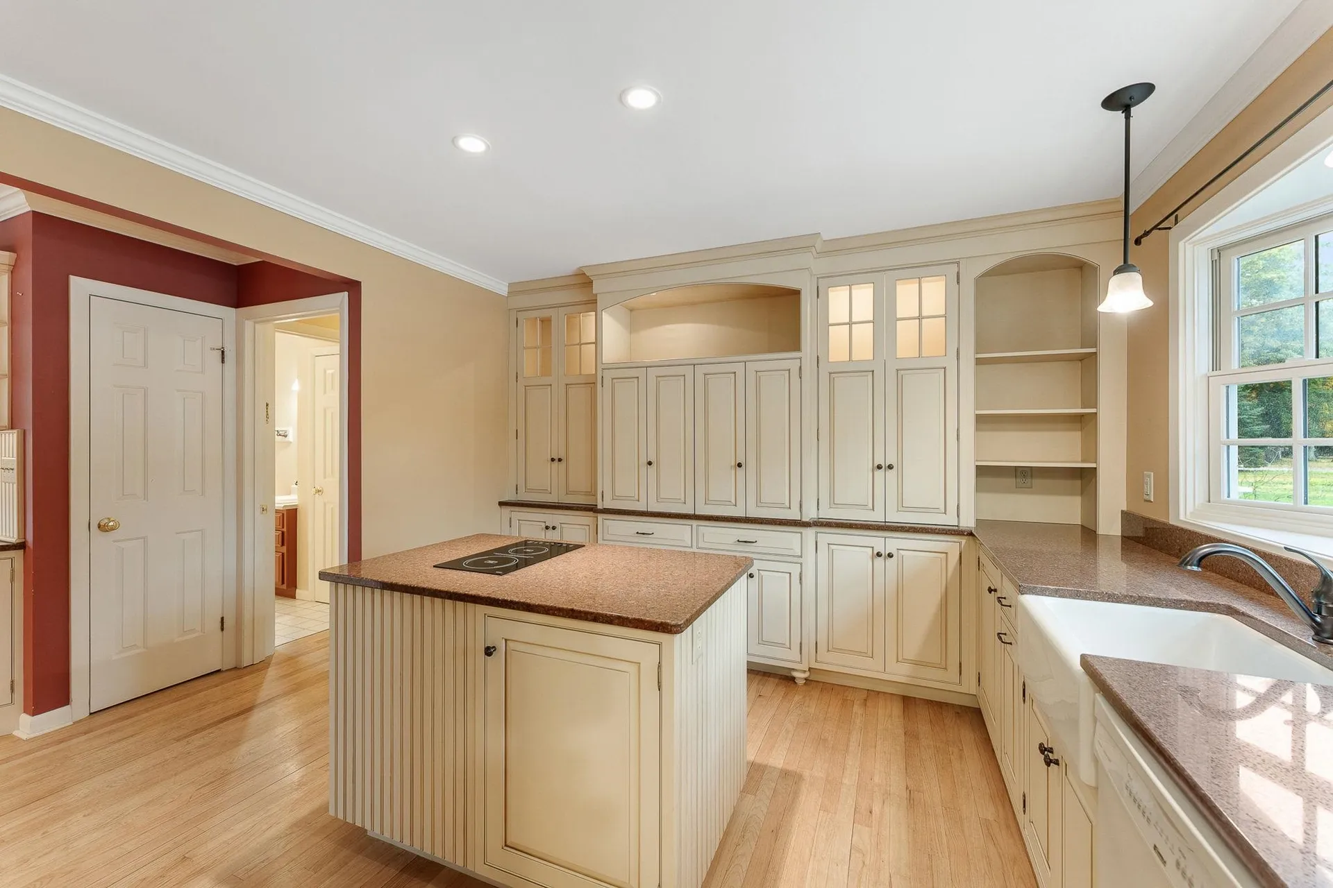 8 Margaret Street Essex VT 05452