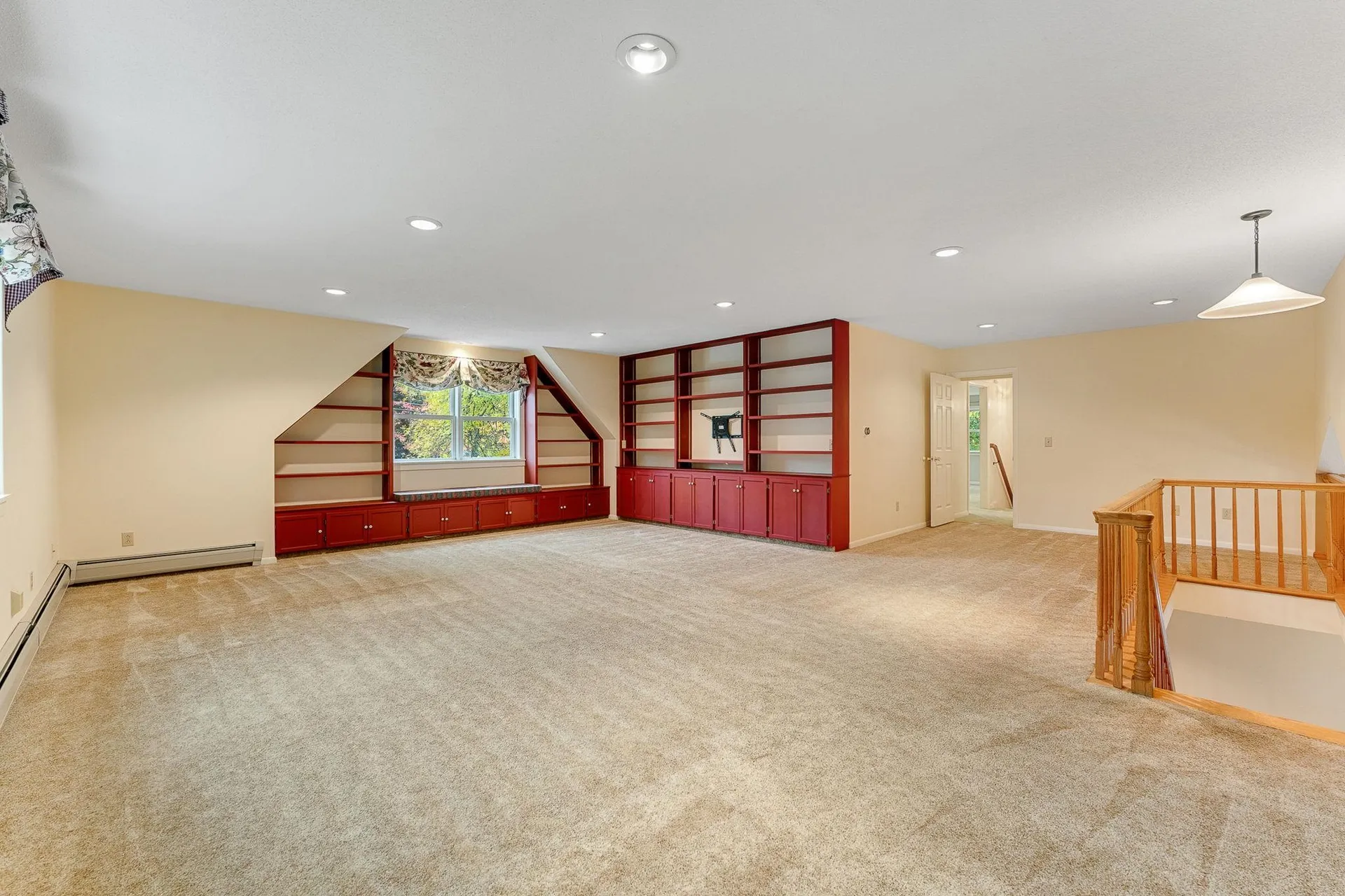 8 Margaret Street Essex VT 05452