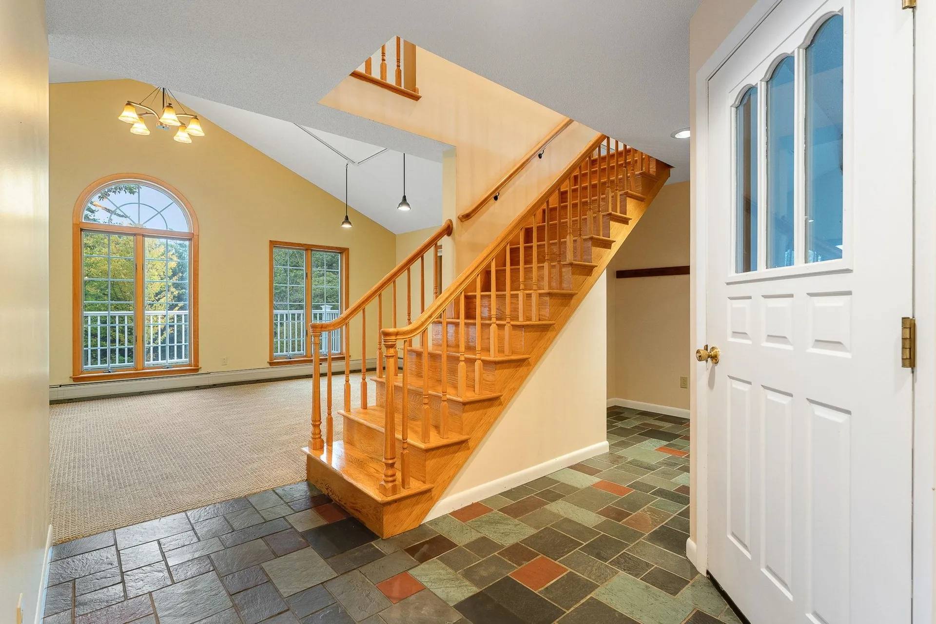 8 Margaret Street Essex VT 05452