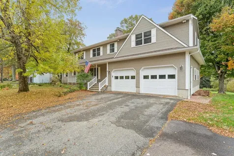 8 Margaret Street Essex VT 05452