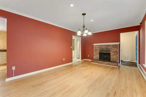 8 Margaret Street Essex VT 05452