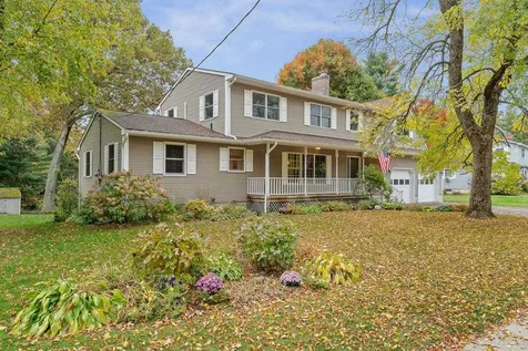 8 Margaret Street Essex VT 05452