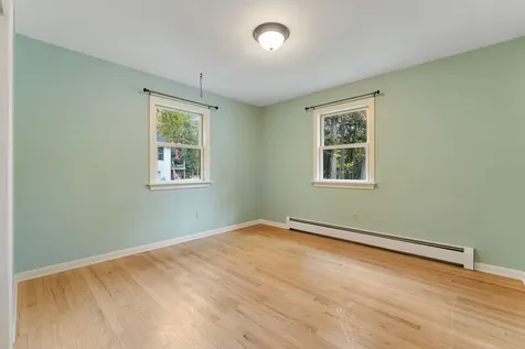 8 Margaret Street Essex VT 05452