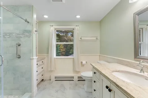 8 Margaret Street Essex VT 05452