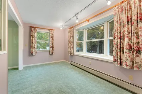 8 Margaret Street Essex VT 05452