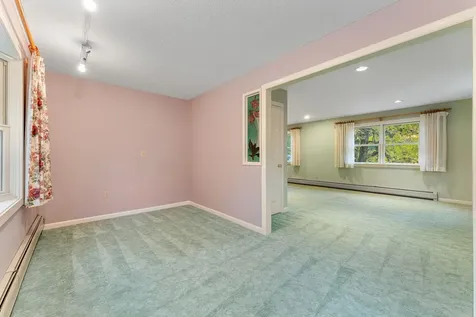 8 Margaret Street Essex VT 05452